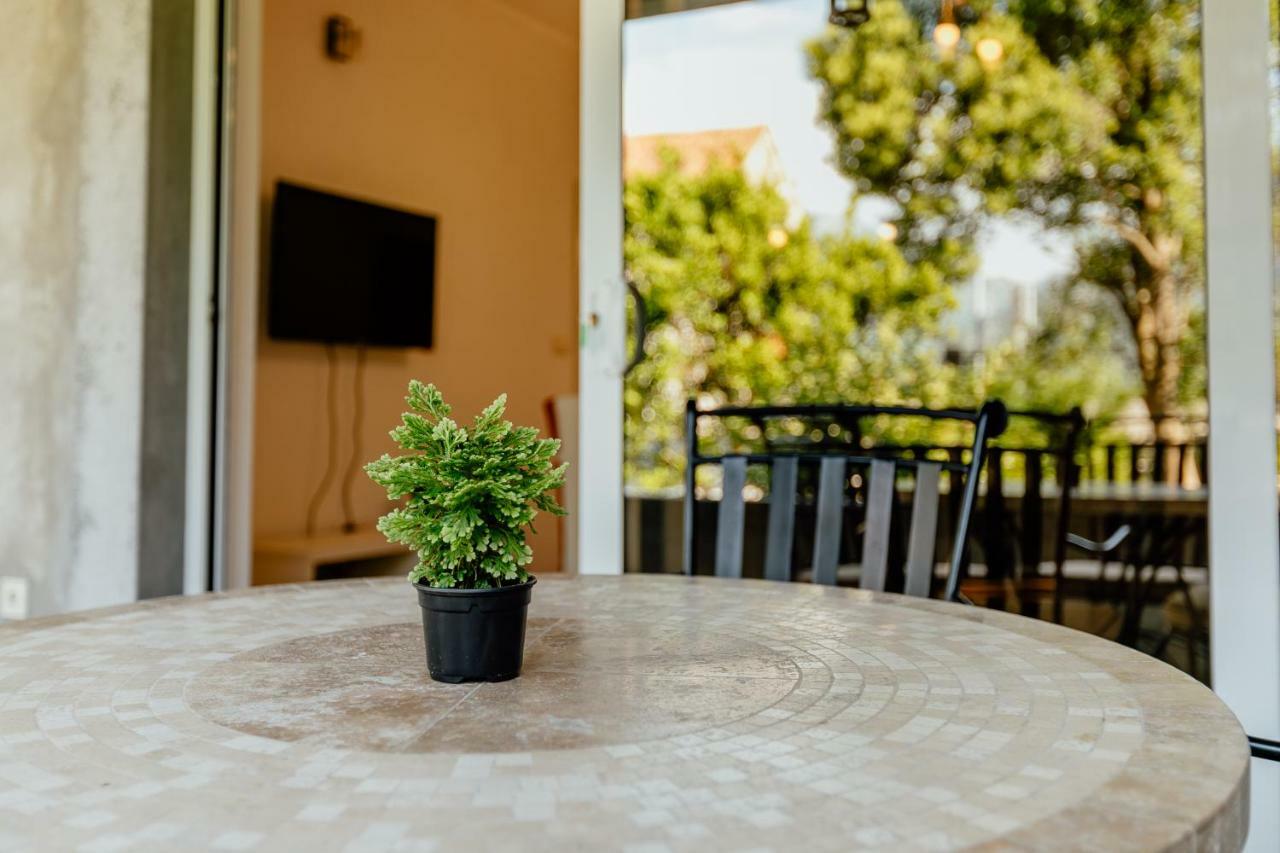 Bobana Apartments Donji Morinj Ngoại thất bức ảnh