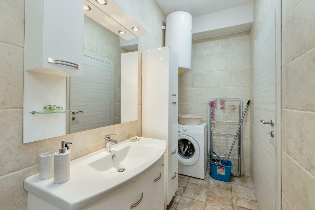 Bobana Apartments Donji Morinj Ngoại thất bức ảnh