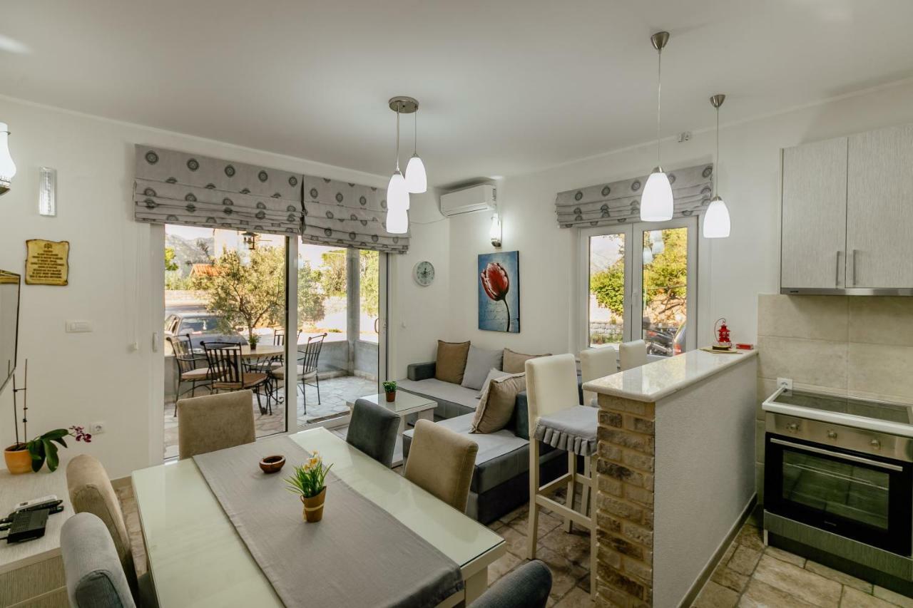 Bobana Apartments Donji Morinj Ngoại thất bức ảnh