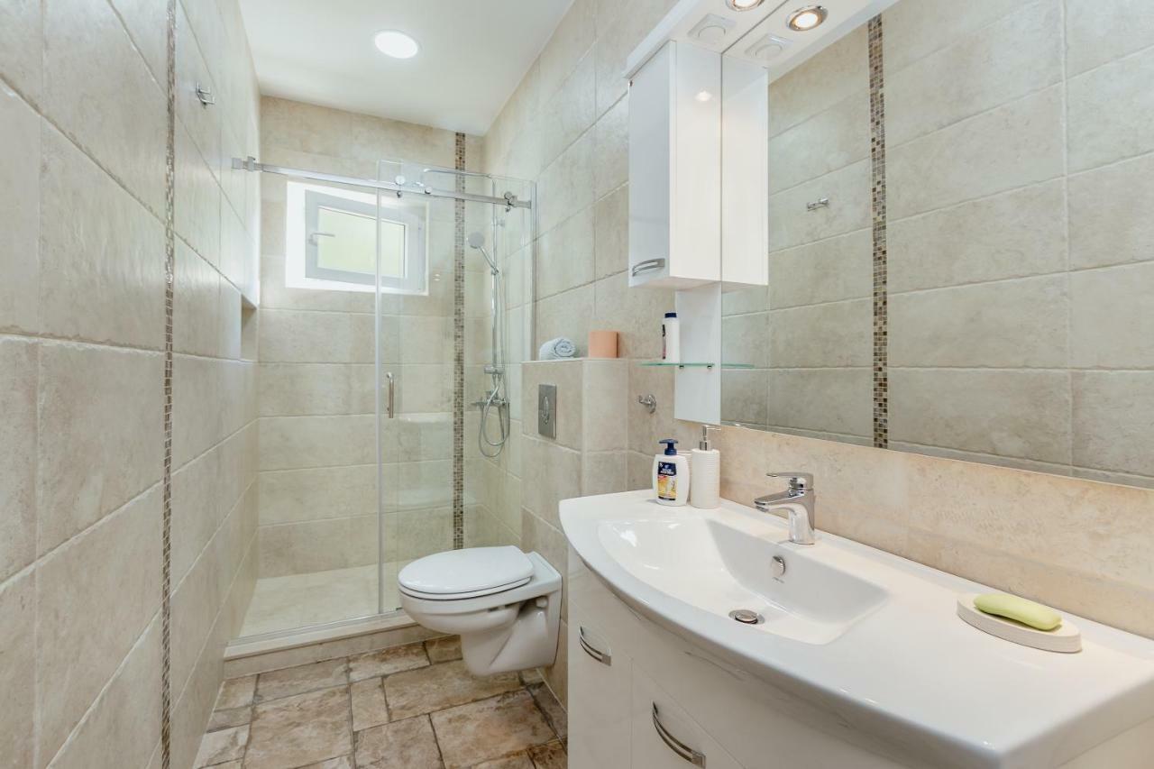 Bobana Apartments Donji Morinj Ngoại thất bức ảnh