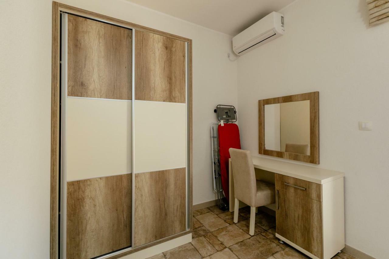 Bobana Apartments Donji Morinj Ngoại thất bức ảnh