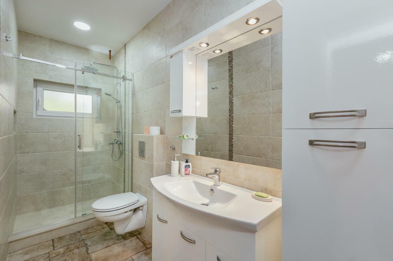 Bobana Apartments Donji Morinj Ngoại thất bức ảnh