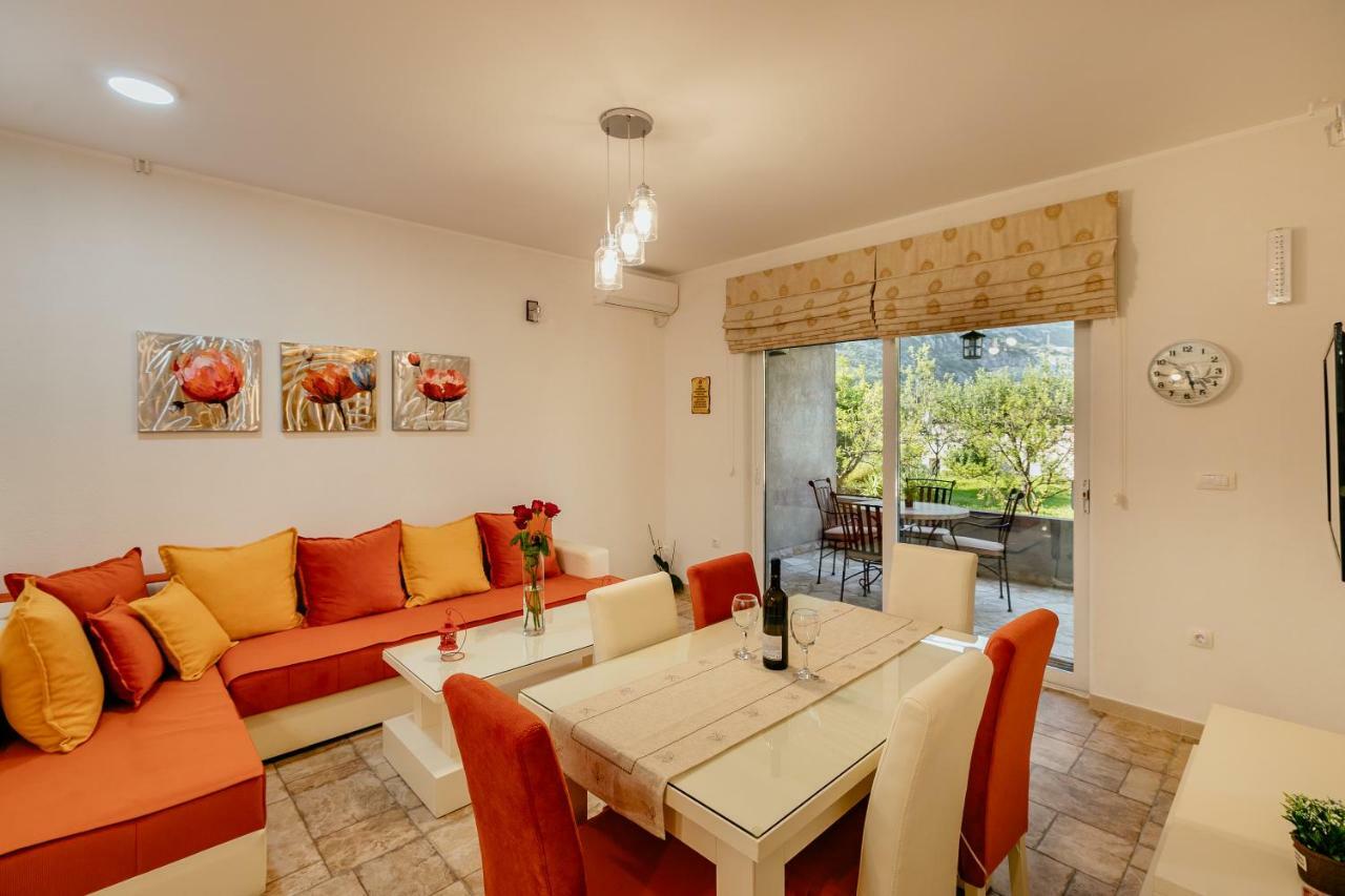 Bobana Apartments Donji Morinj Ngoại thất bức ảnh